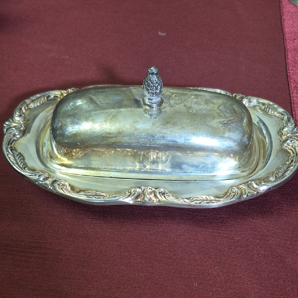 WM Rogers Silver Plated Butter Dish with Glass Liner